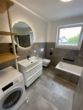 Badezimmer - Moderne 4-Zimmer Wohnung mit diversen Extras