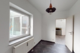 Bild - Helle 4-Zimmer Wohnung mit Stellplatz und Dachterrasse in Südausrichtung