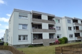 Außenansicht - 3-Zimmer-Wohnung mit Süd-Balkon und Garage